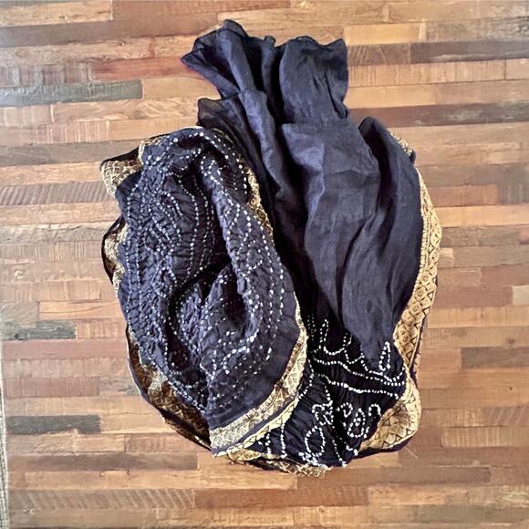 Vintage Y2K Artisan Black Silk Embroidered Drape Shawl Wrap with Gold Trim - Picture 6 of 6